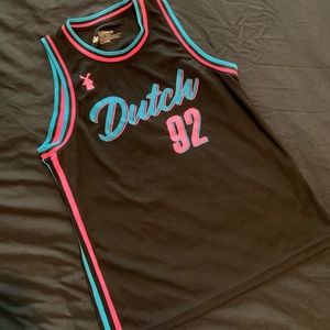 Dutch bros jersey.